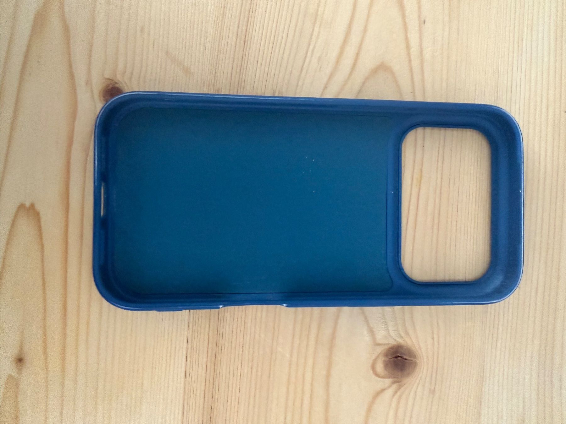 Covers & Schutzfolien: Iphone 17 pro case – Gebraucht aus Zürich von max_9bjy 1