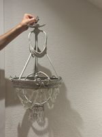 Kronleuchter Shabby Chic weiss mit Glasbehang gebraucht