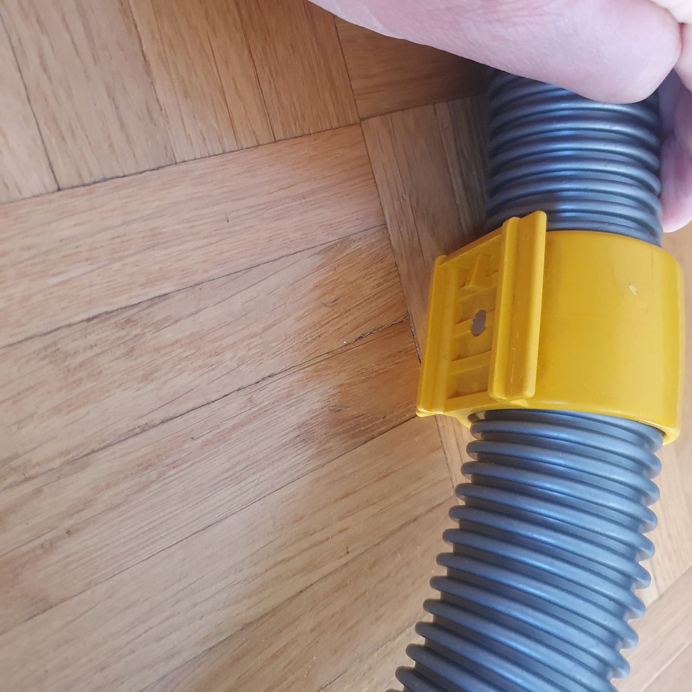 Dyson Aspirapolveri & Accessori: Tuyau pour dyson DC05 – Usato da Prilly venduto da RoDyRe 2