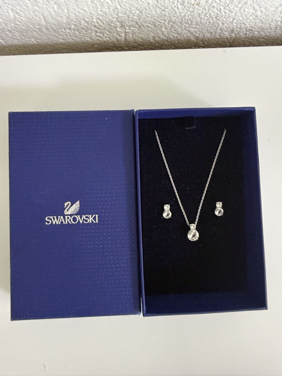 Swarovski Altri gioielli: Swarowski Set, neu – Nuovo e nell'imballaggio originale da Gossau SG venduto da cuk_fyc6 1