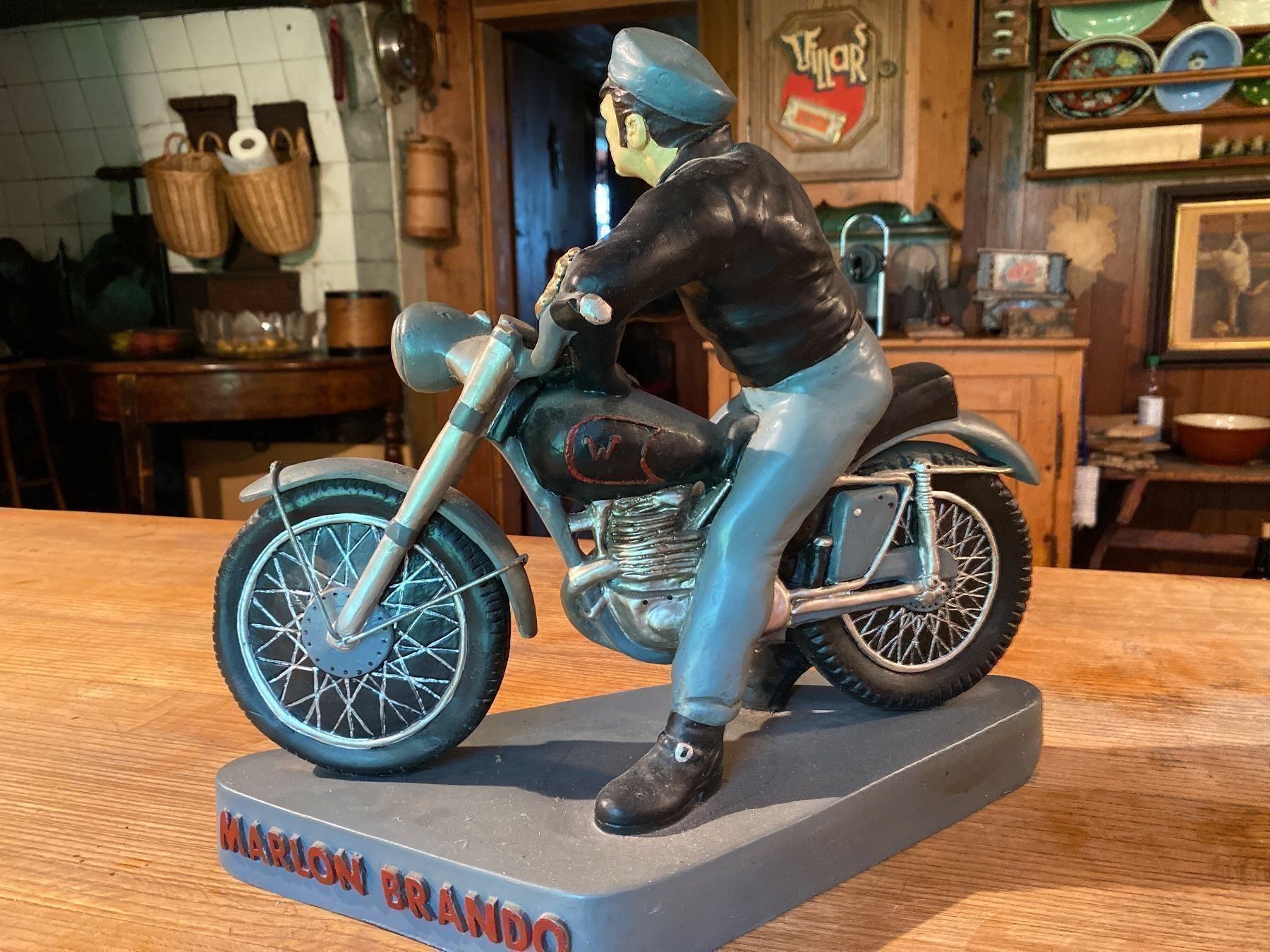 Figuren: Marlon Brando Motorrad wild one – Gebraucht aus zuerich von Thorleif_Tvricvm 1