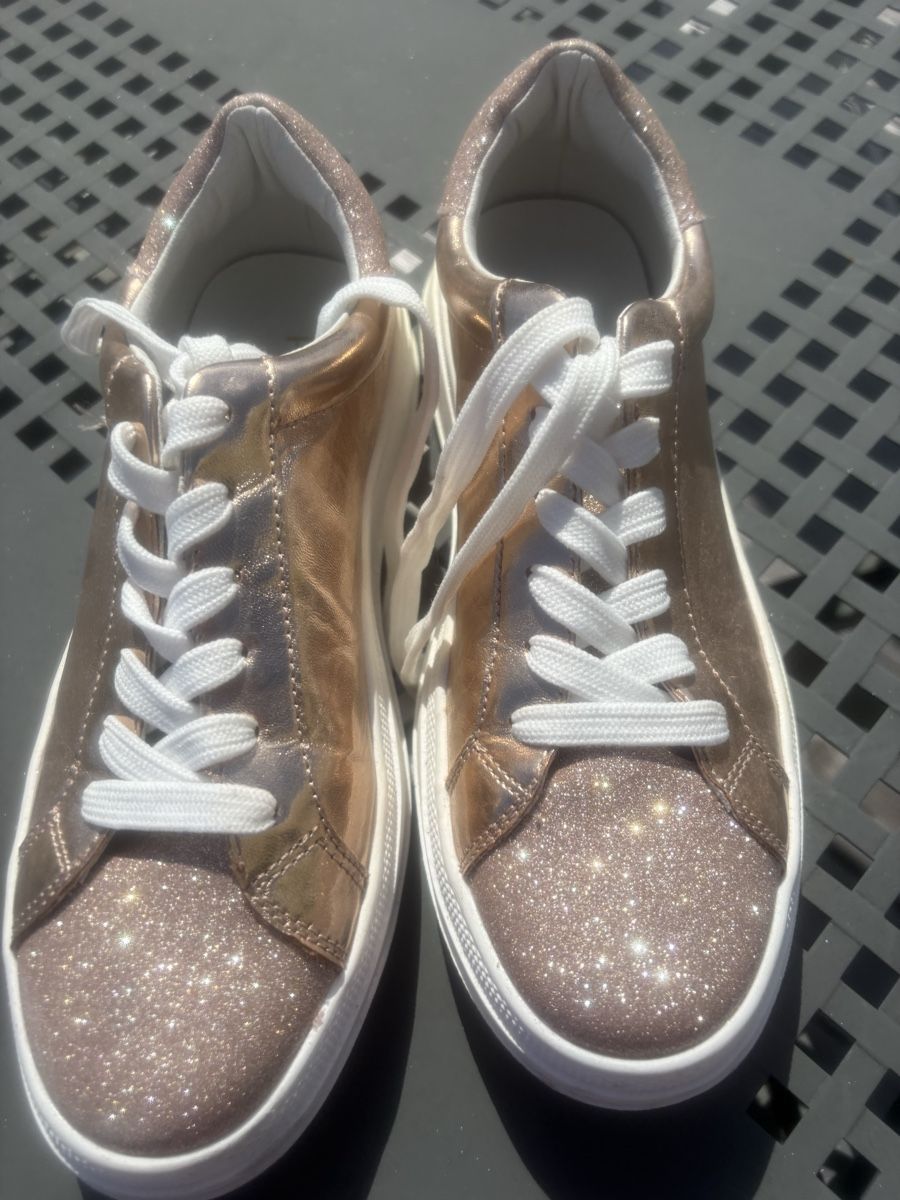 Damenschuhe: Rosegoldene Sneaker aus Mailand , NEU – Neu (gemäss Beschreibung) aus Obbürgen von bugi6868 6