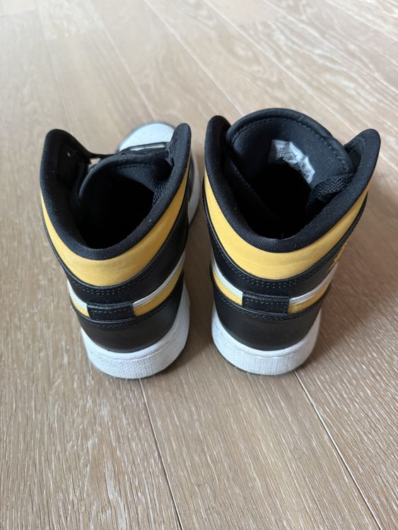 Jordan Chaussures hommes: Nike Air Jordan 1 Mid Gr. 37.5 Schwarz Gelb Schuhe Sneakers – Neuf (Voir description) à Gockhausen par nad_fv2p 2