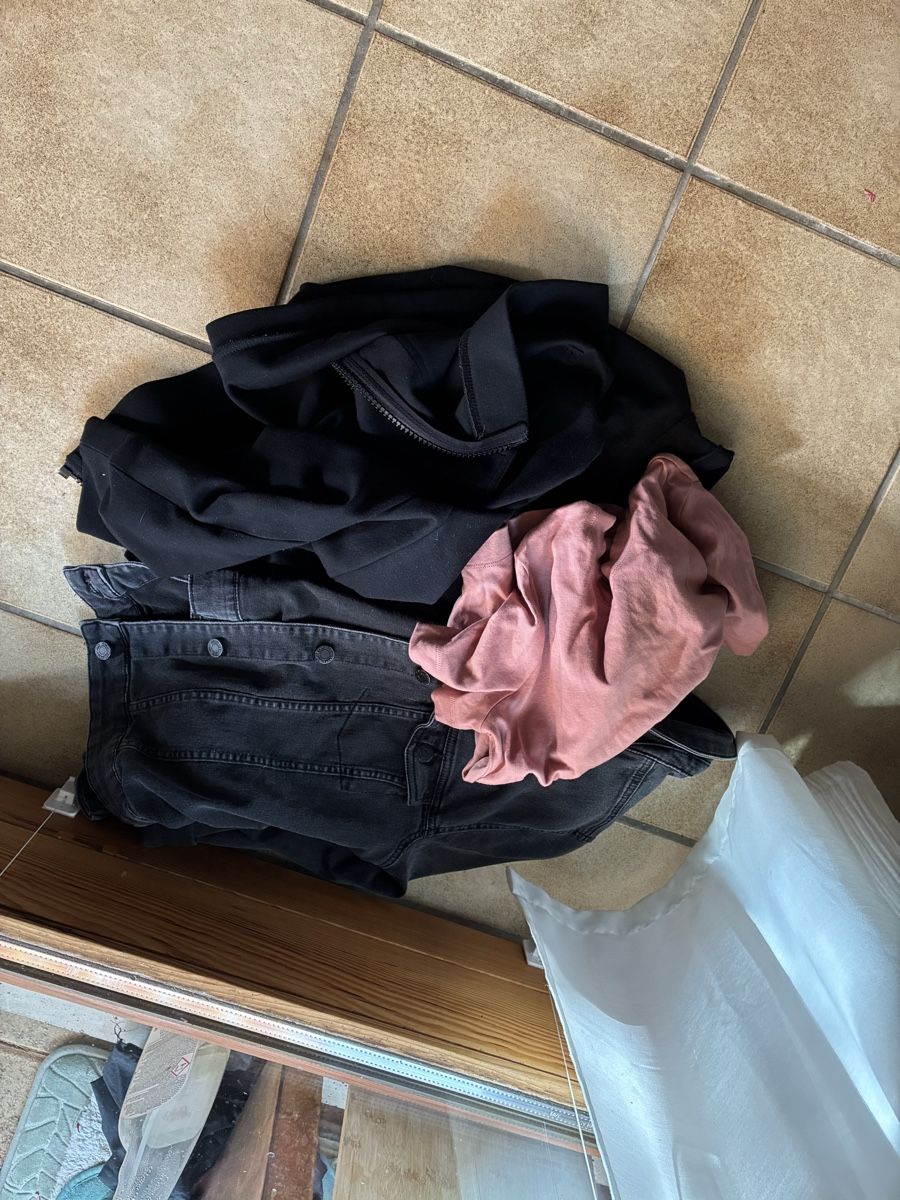 Lots de vêtements: Kleidersack  – D'occasion à Winterthur par Chepa61 1