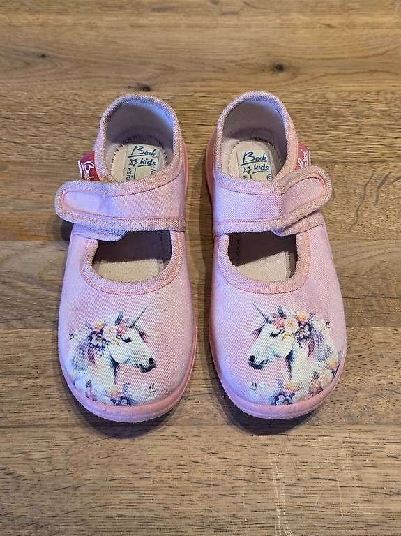 Scarpe per ragazze: Hausschuhe Grösse 25 Einhorn – Usato da Stoos SZ venduto da may_p9xx