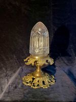 Plafonnier 20 ème, Obus ciselé et laiton.