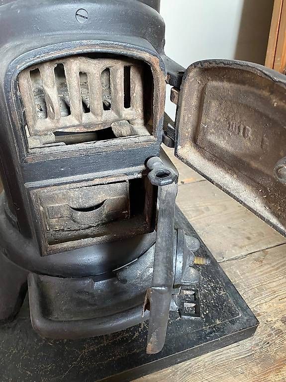 Sonstiges antikes Mobiliar: Kanonenofen – Gebraucht aus Basel von a76fred 2