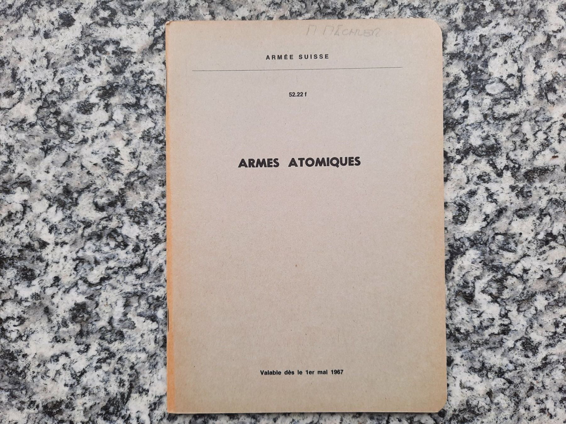 Bücher: Armes Atomiques – Gebraucht aus Ruswil von Sammlergeist