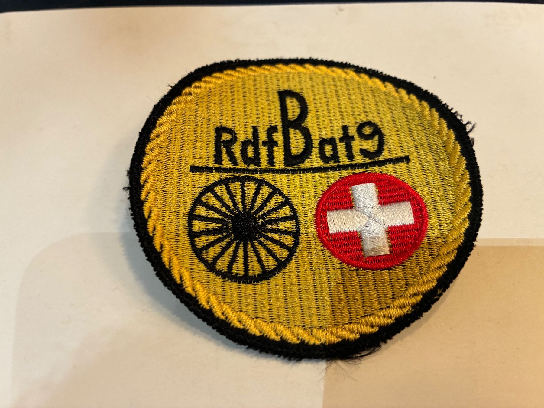 Schweizer Armee Plaketten & Abzeichen: Badge Radfahrer Bat 9 Kp III – Gebraucht aus Oberiberg von stab
