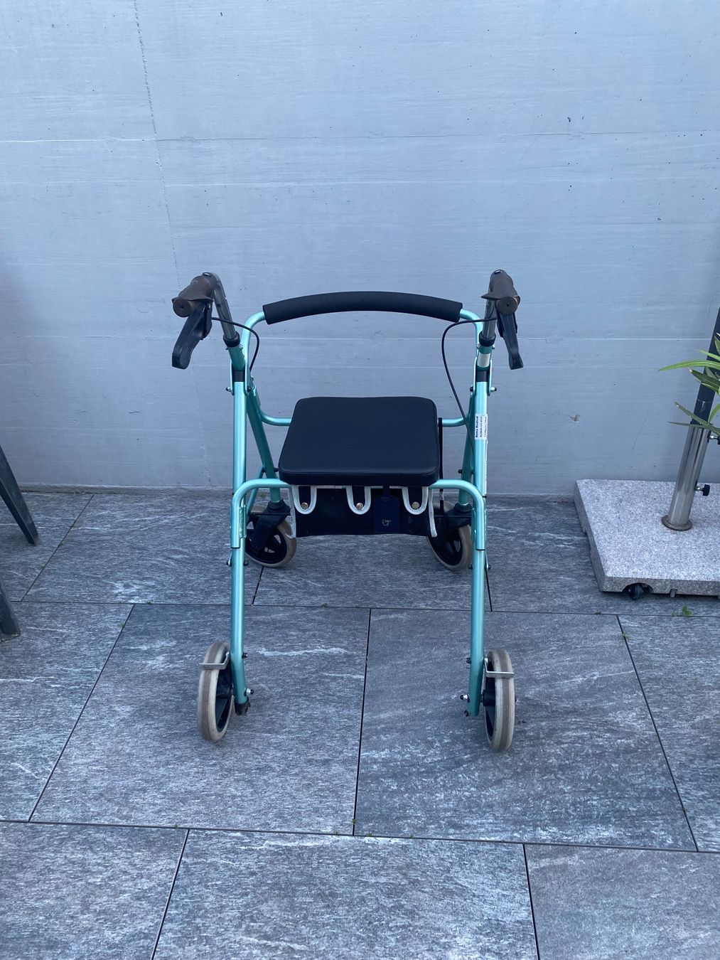 Gehhilfen: Rollator – Gebraucht aus Goldau von Bugja 1