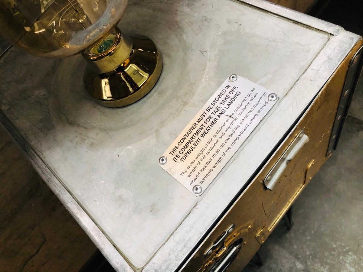 Lampade: Flugzeugtrolley Leuchte Lampe Beistelltisch – Usato da Fruthwilen venduto da car_5q9w 4