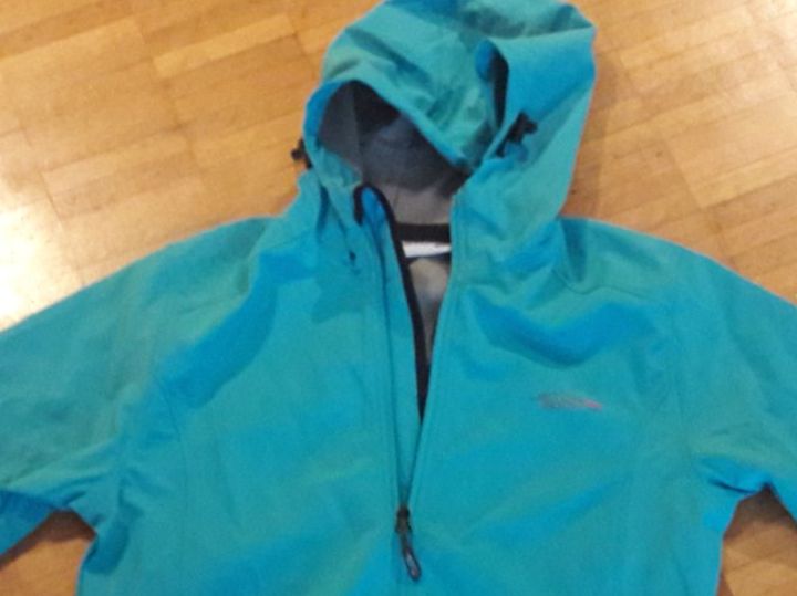Giacche: JACKE - SOFTSHELL LEICHT - JETON 2000 - Türkis - M – Usato da Luzern venduto da miocarobabbonetoscan