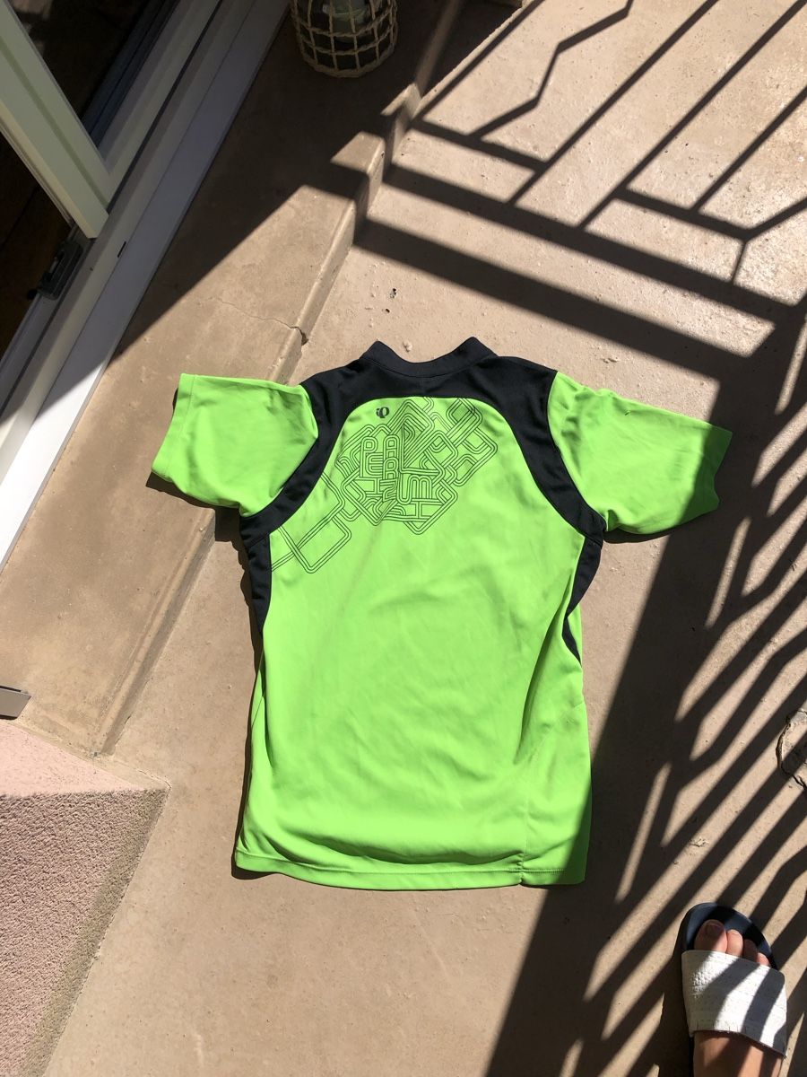 Pearl Izumi Canottiere & Pantaloni: Pearl Izumi Veloshirt – Usato da Fribourg venduto da ann_l9b7 4