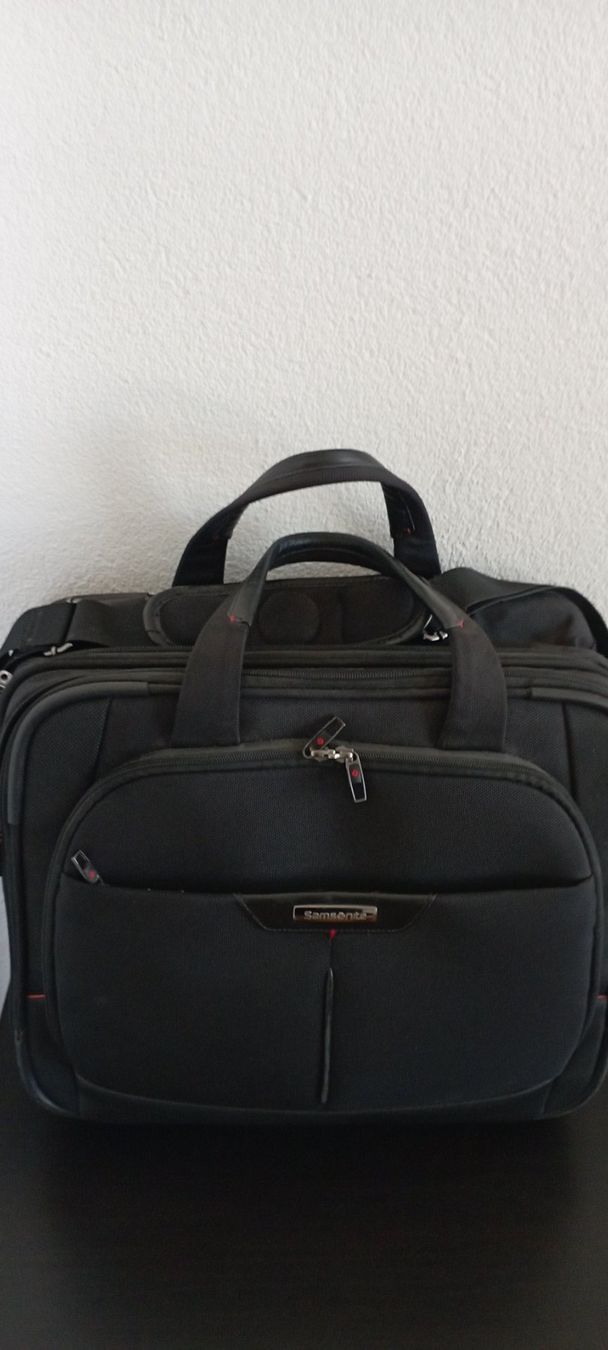Samsonite Borse: Samsonite Laptoptasche – Usato da Allschwil venduto da pri_9lsr 1