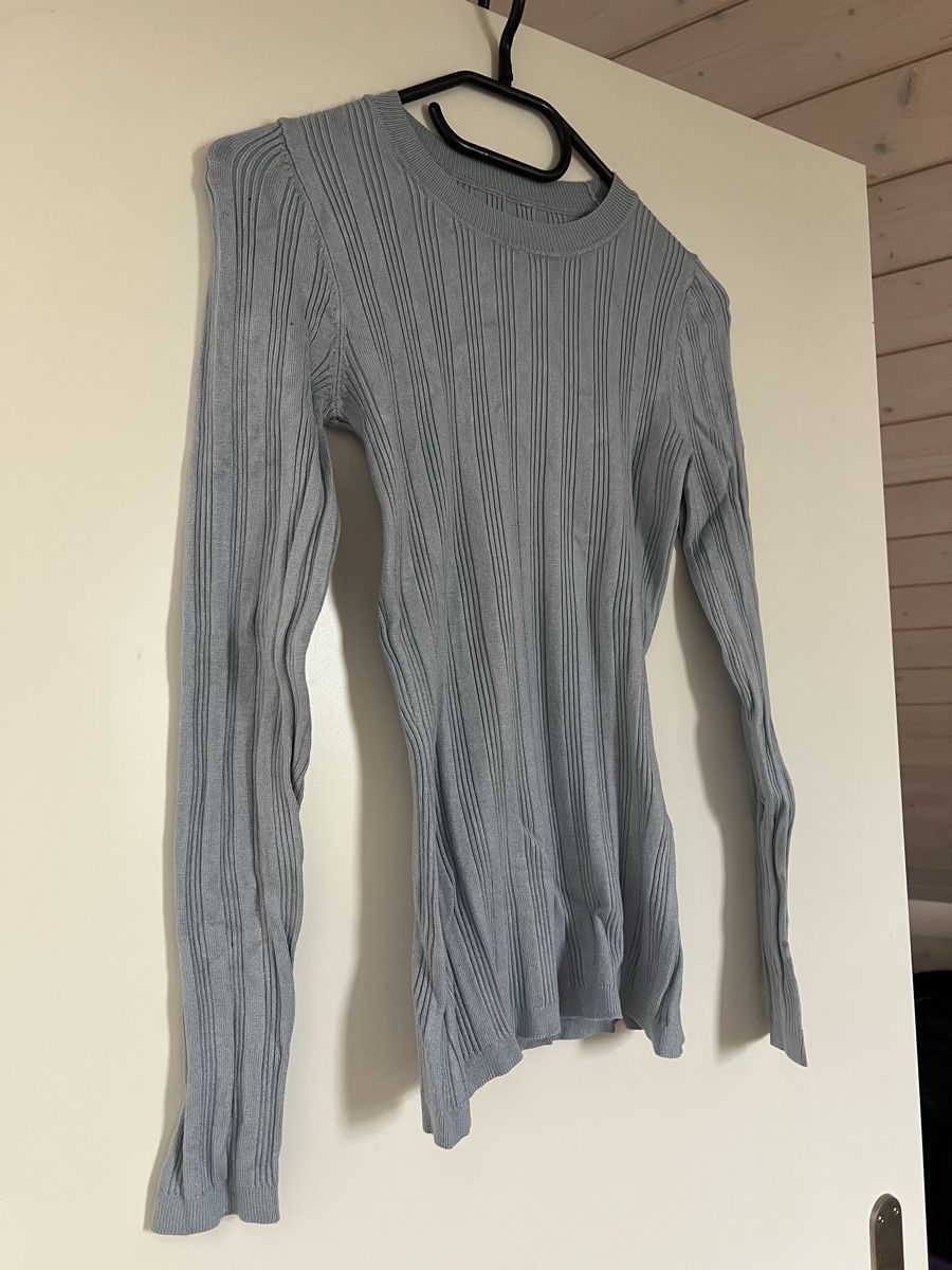Pullover & Sweatshirts:  Hellblauer Pullover Grösse S – Gebraucht aus Richterswil von and_l726 1