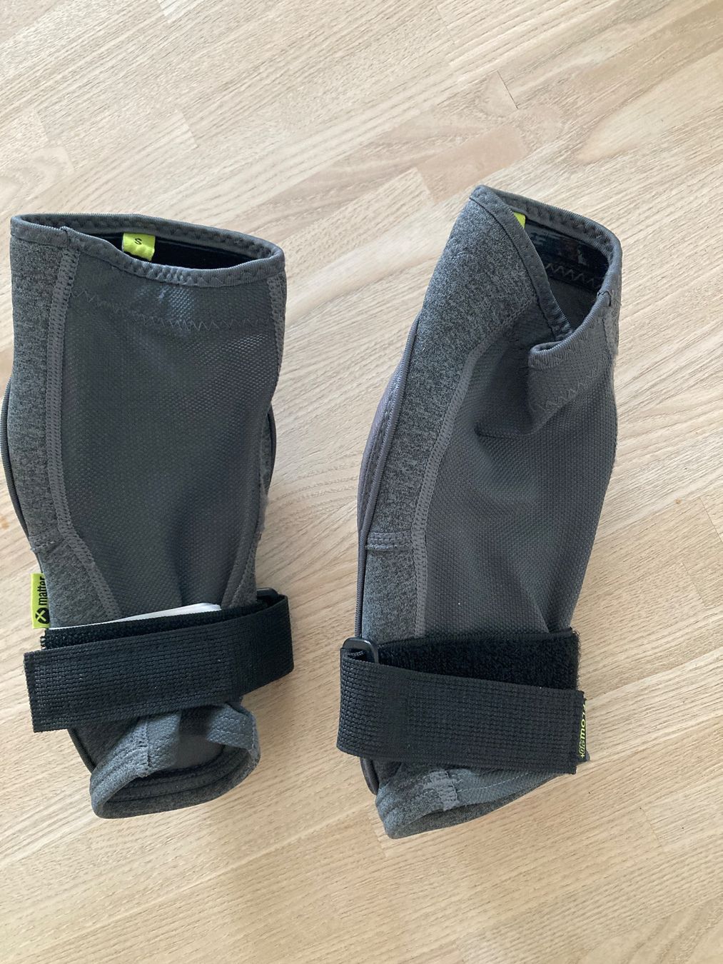 IXS Protezioni & Imbottiture: IXS Ellenbogen-Protektoren, Mountainbike, Grösse S – Usato da Basel venduto da Minim 1