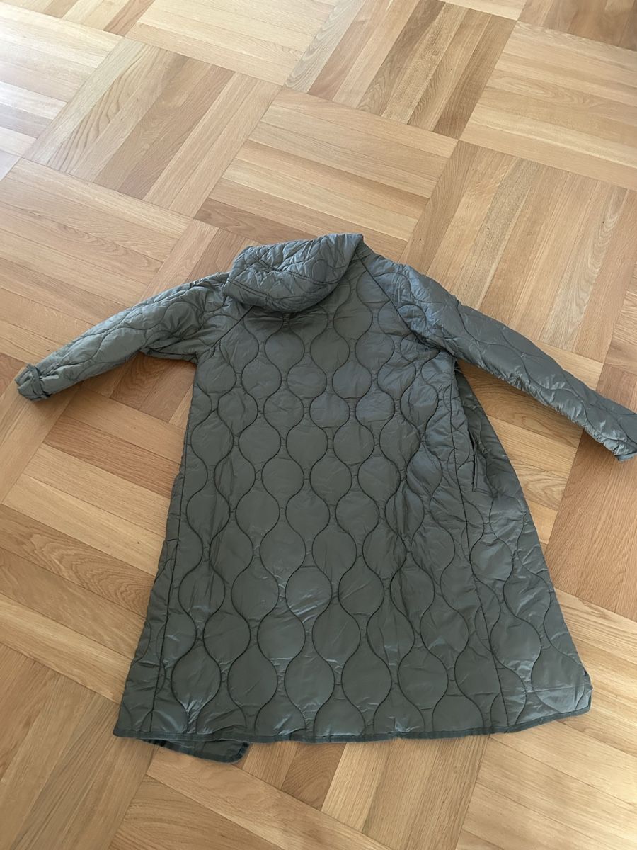 Vestes: Hooded Padded Jacket – D'occasion à Affoltern am Albis par RenewStyle 1