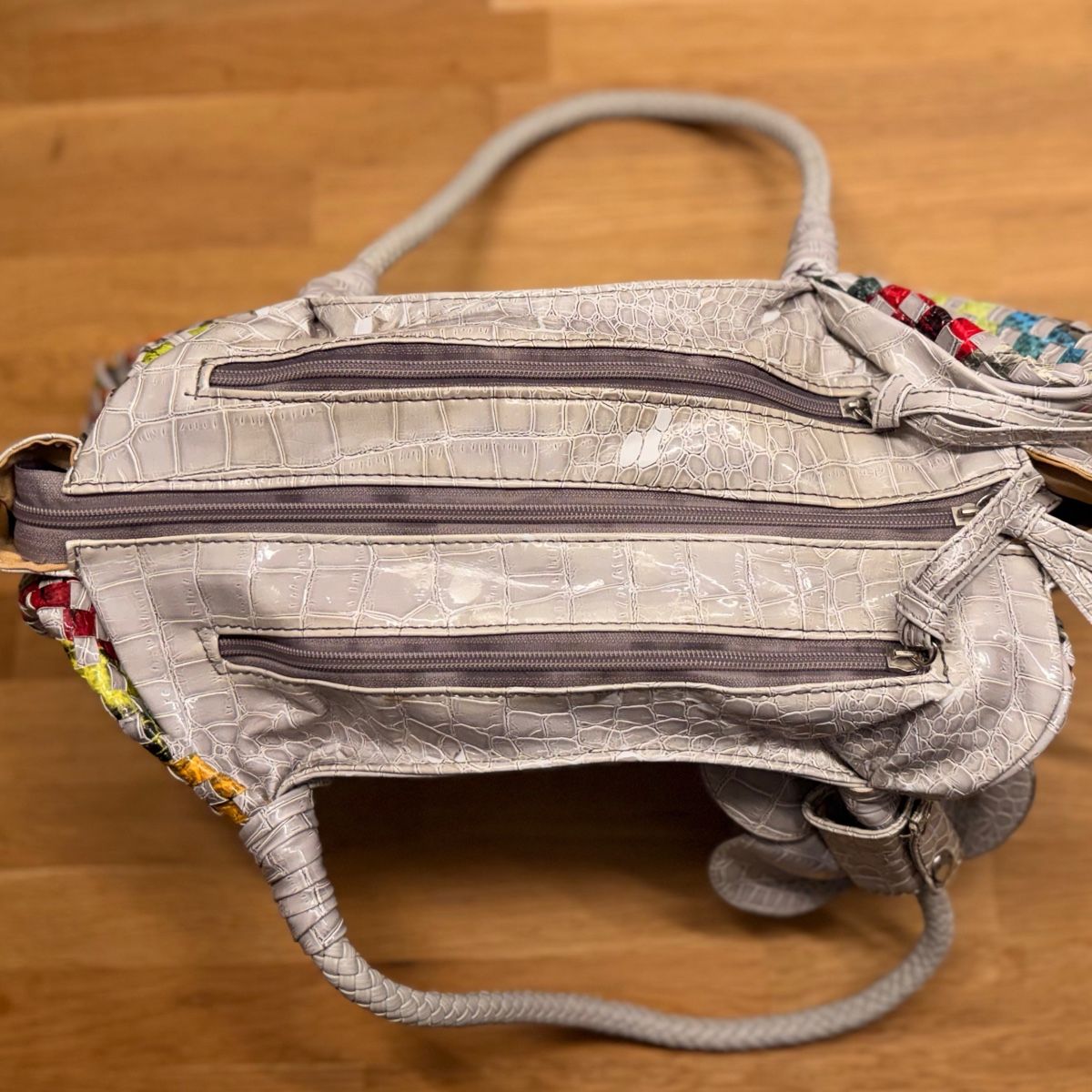 Taschen für Damen:  Handtasche im Patchwork-Design - Material PVC – Neu (gemäss Beschreibung) aus Schlieren von RoPue 4