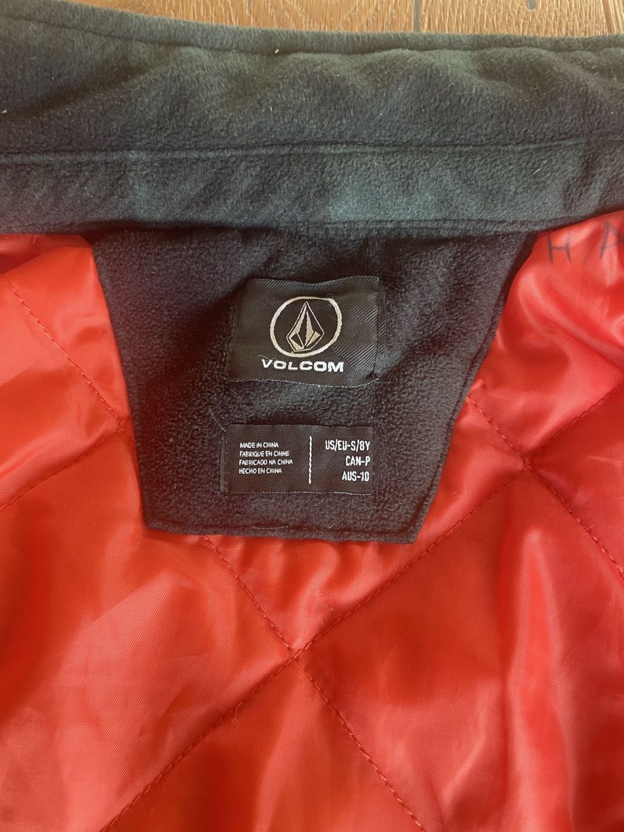 Volcom Giacche & Cappotti: Übergangsjacke – Usato da Aarwangen venduto da erd_ngx8 3