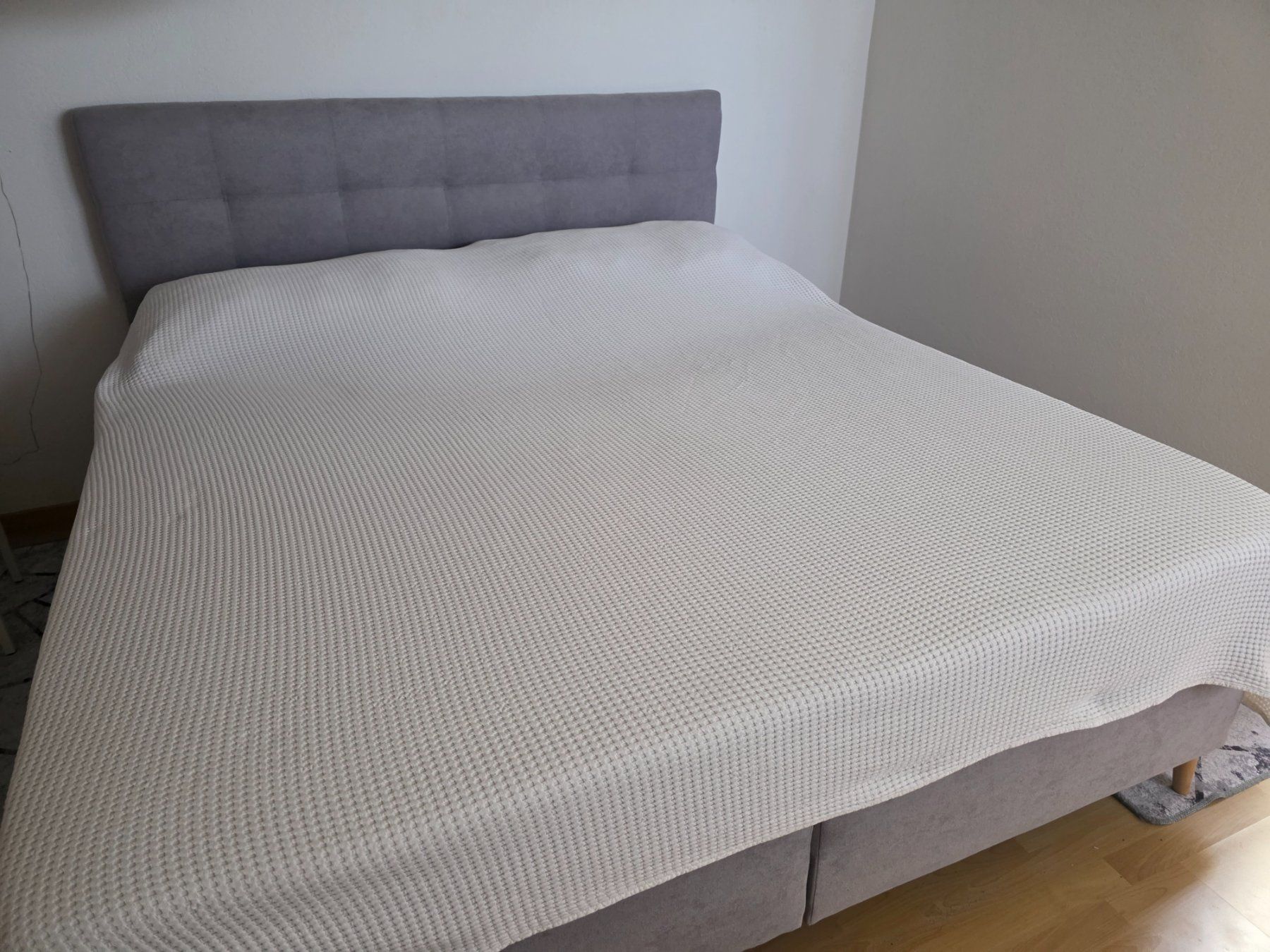 Letti: Boxspringbett grau mit Kopfteil – Usato da Adlikon venduto da Tami2019
