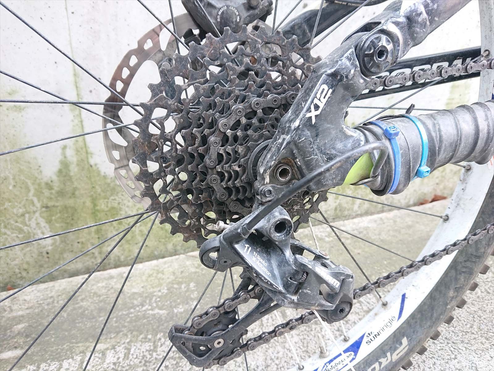 Cannondale Velos: Cannondale Jekyll 3 2012 L optinal mit 2. Laufradsatz – Gebraucht aus Zürich von Kneb 2