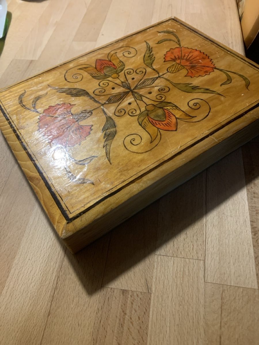 Articoli in legno: Holzdrucke mit Bauernmalerei – Usato da Niederönz venduto da and_v5z7 1
