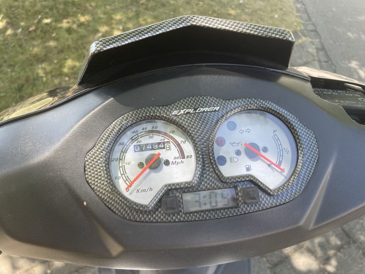 Explorer Scooter: Tacho Explorer 7494 km guter Zustand – Usato da Winterthur venduto da tuanphong60 7