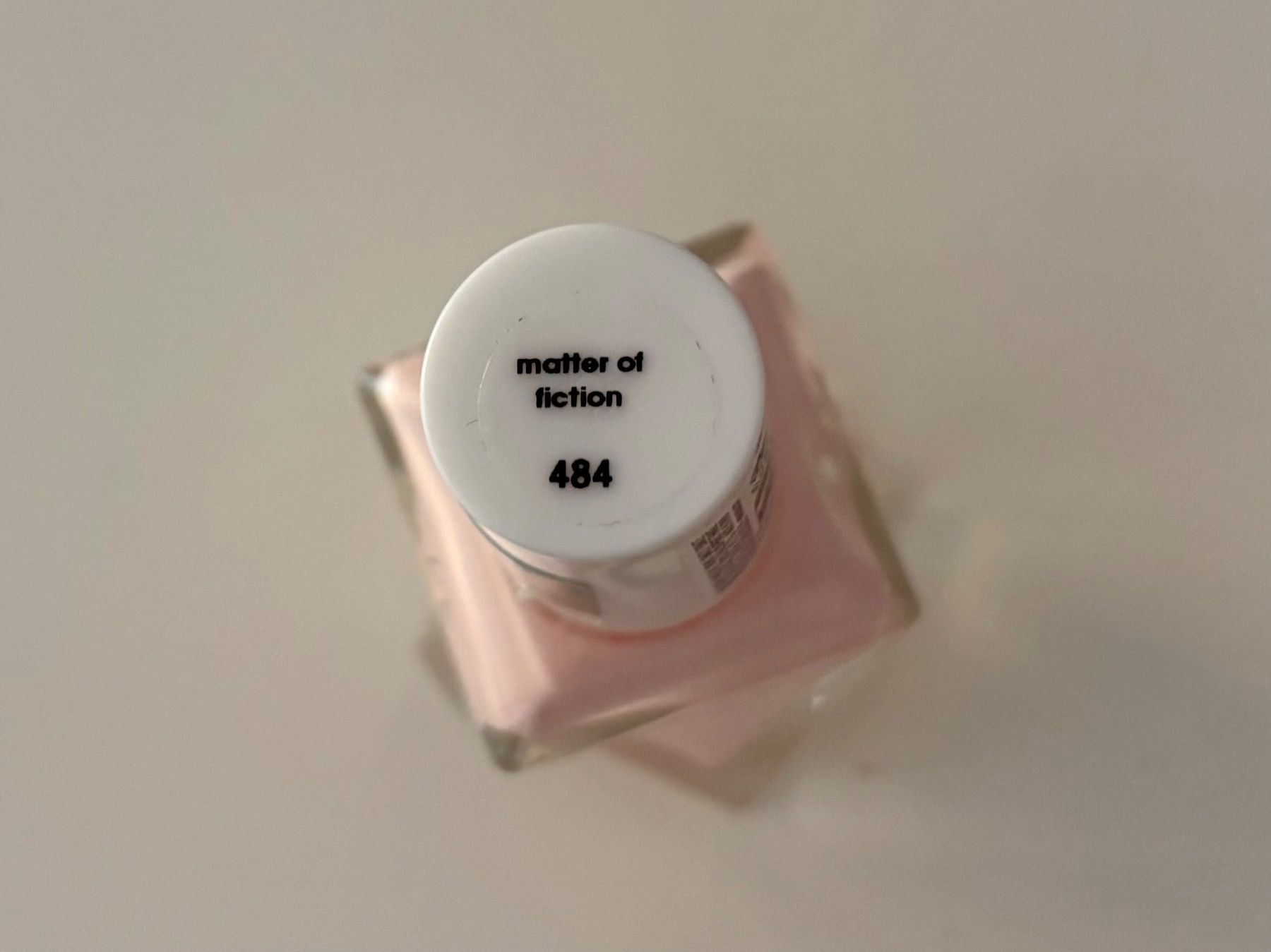 Essie Smalto per unghie: Essie Gel Couture Nagellack – Usato da Baden venduto da Tiffany6878 1