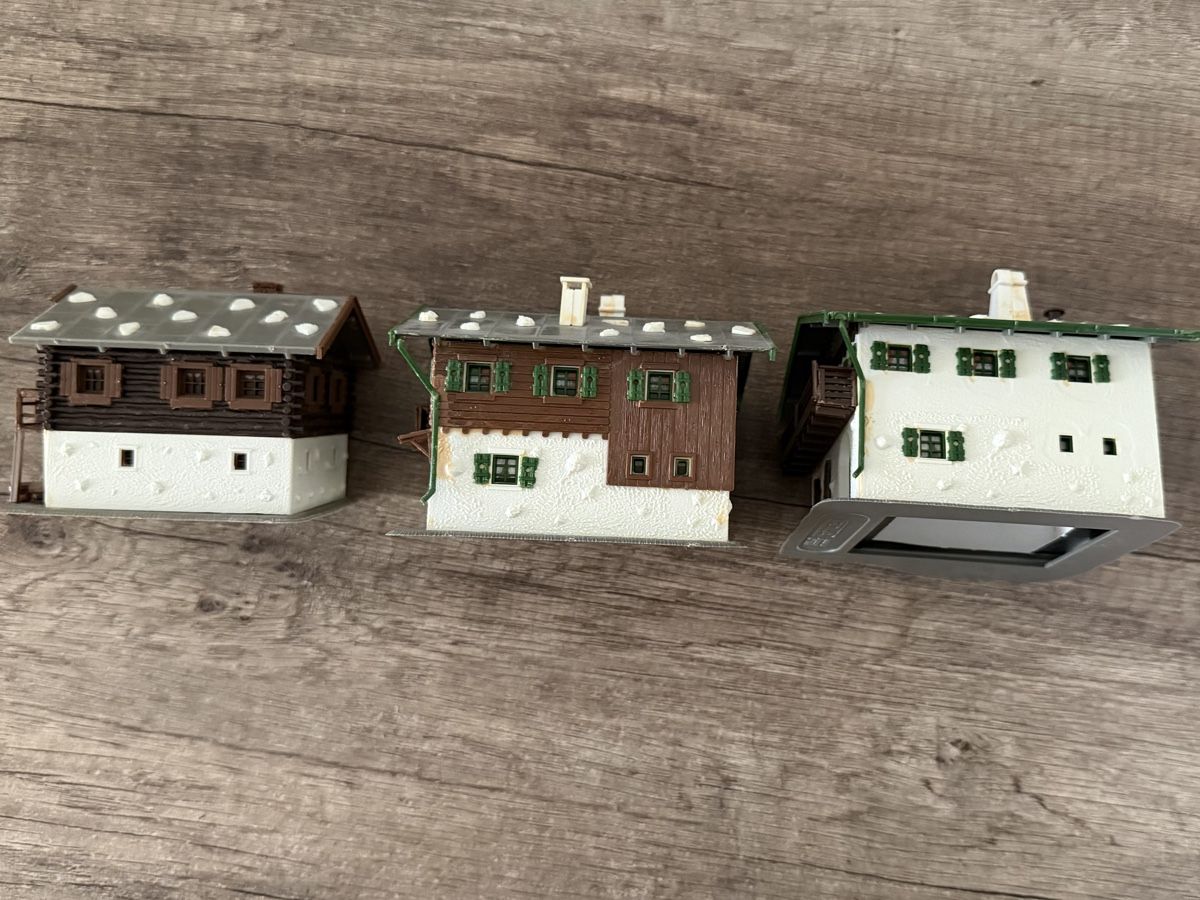 Trains électriques: Chalets pour train miniature  – D'occasion à Petit-Lancy par Solcarm 1