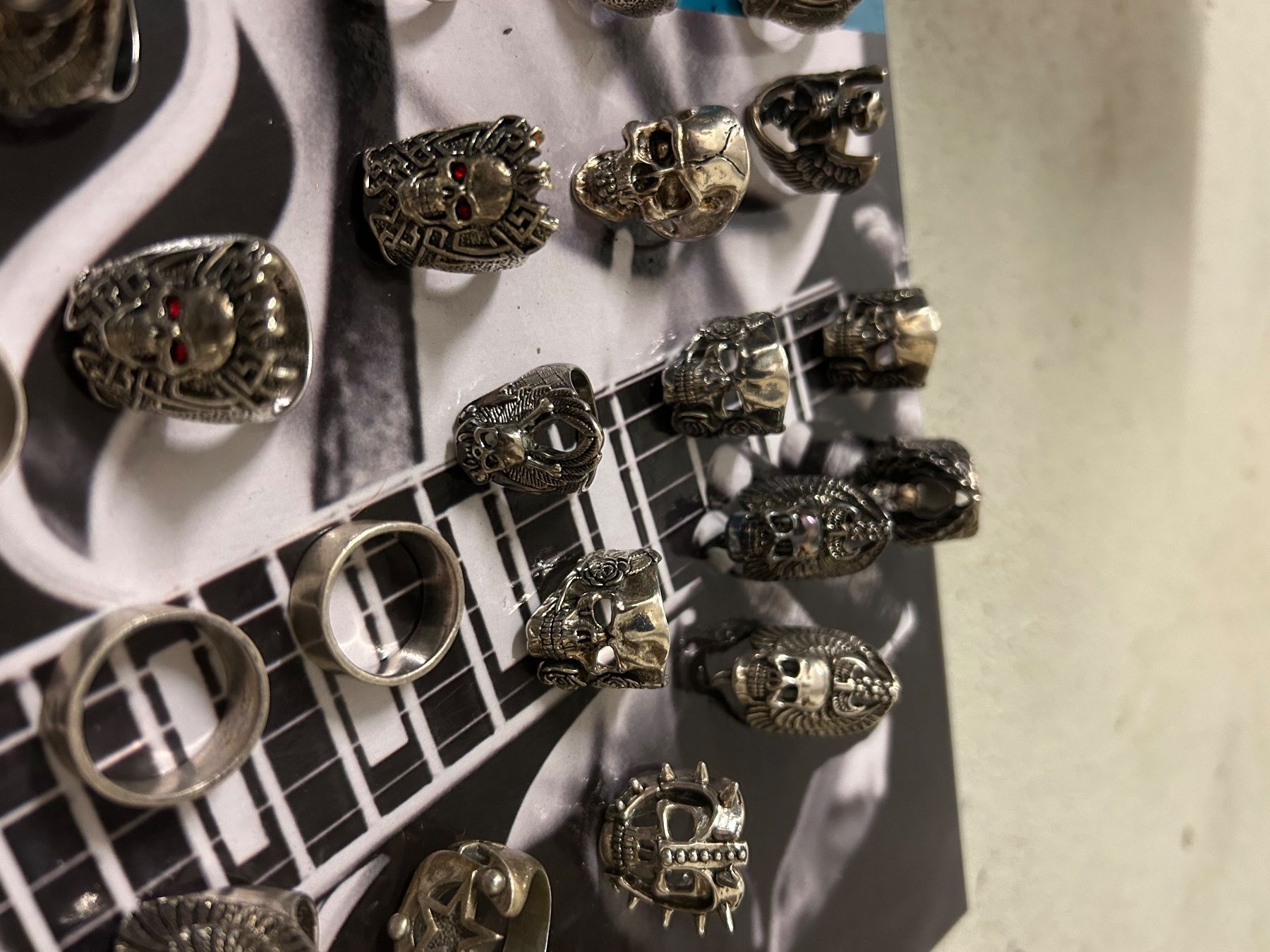 Anelli: Riesen fingerring sammlung – Usato da Reichenburg venduto da Be-nice