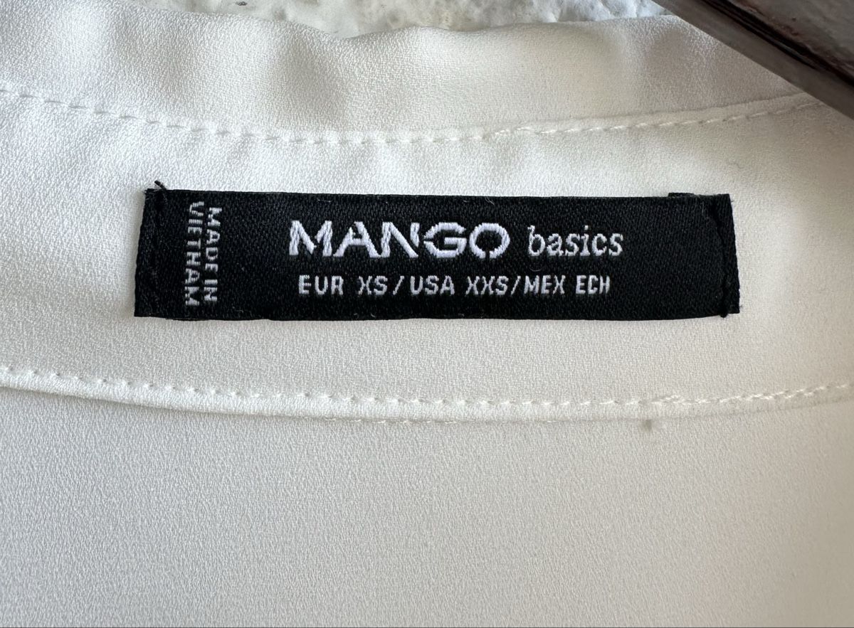 Mango Blusen: Weisse klassische Bluse von Mango / Gr. XS – Gebraucht aus Bern von Fraeuleinhonig 1