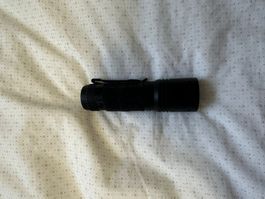 Lampe torche tactique LED puissante