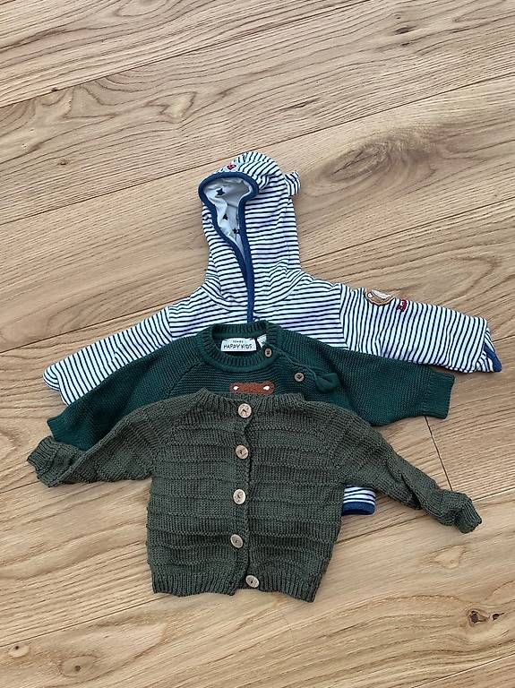 Lotti & Set di vestiti: Babykleider 50/56 – Usato da Brugg AG venduto da ohuggenberger