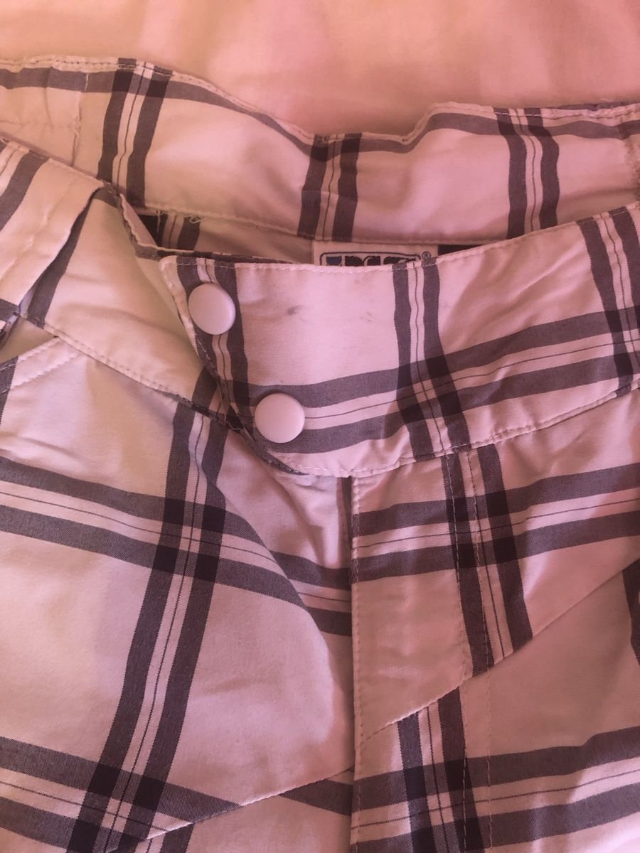 Pantaloni: Shorts – Usato da Wolhusen venduto da herbstfarben 2