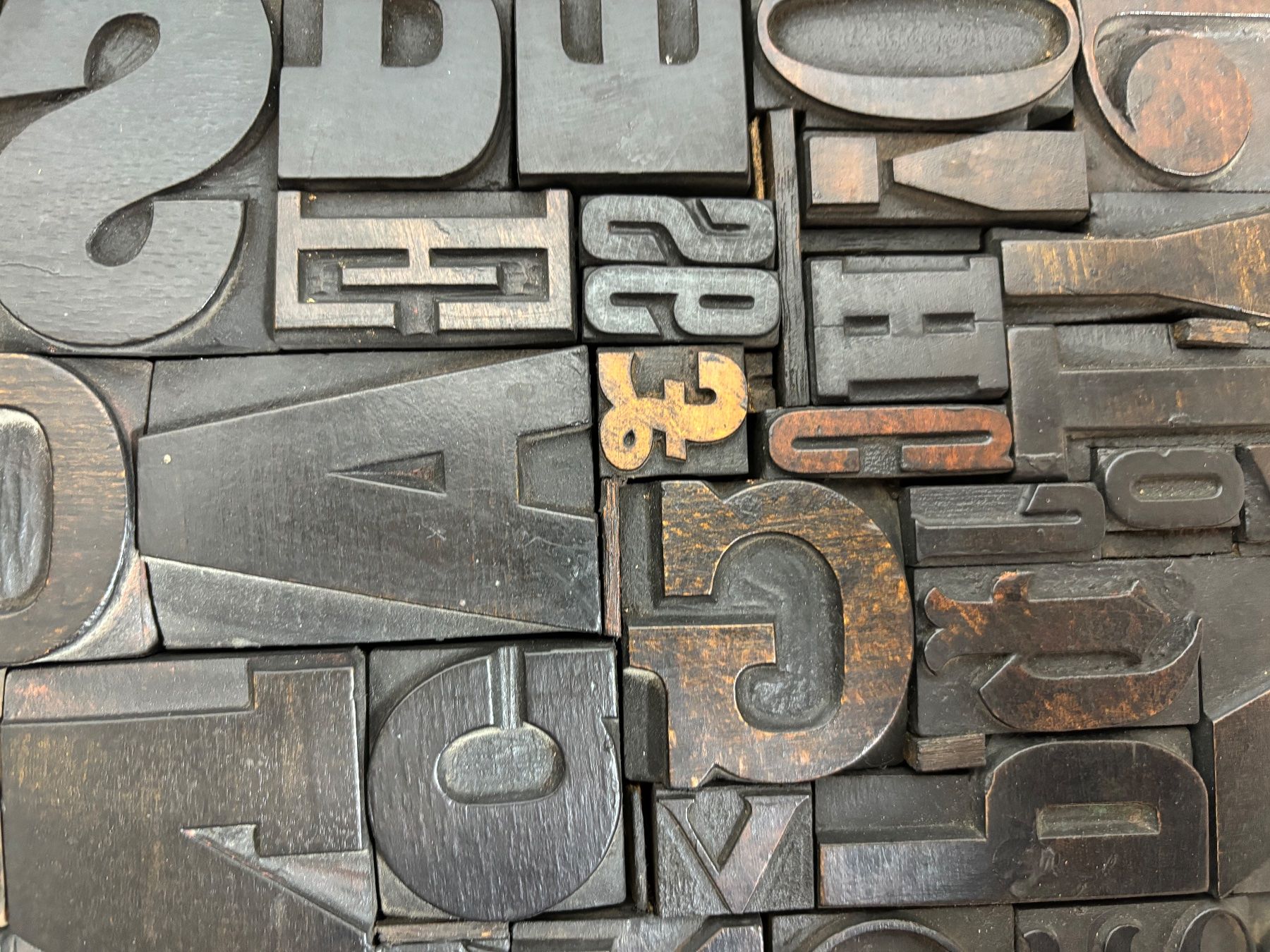 Foto & Immagini: Buchstabenbild im Stil Fleury Pop Art Holz – Usato da Hinwil venduto da DaniBachman 4