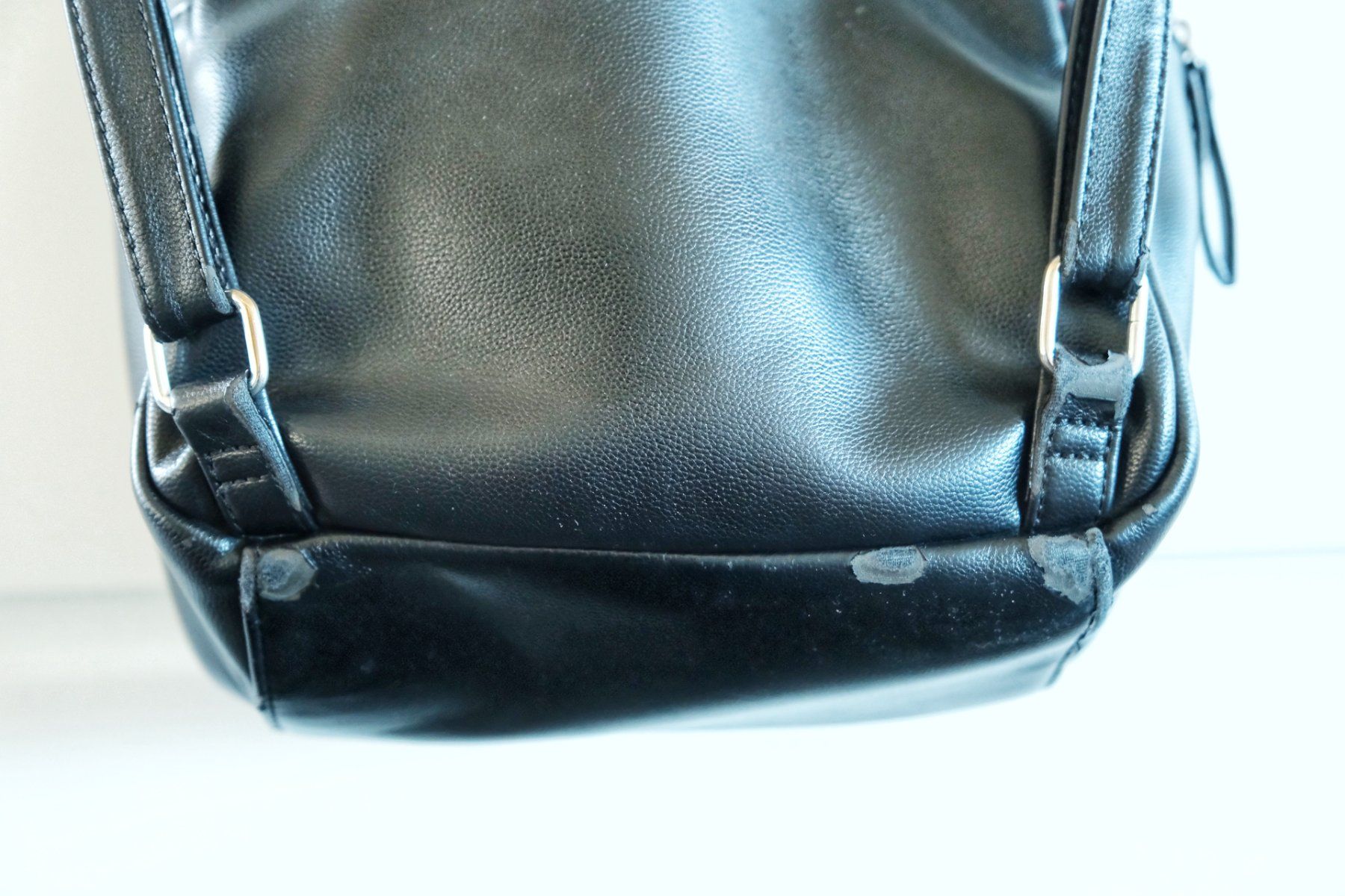 Zaini: kleiner Rucksack EVEN&ODD (Lederoptik - schwarz) – Usato da Wohlen AG venduto da Exitburn 3