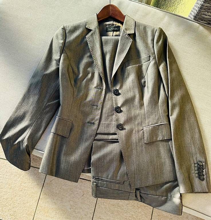 Completi & Tailleur: Designer Damen-Anzug mit Hose  Grösse 38 – Usato da Küsnacht ZH venduto da simsalabim8055 1