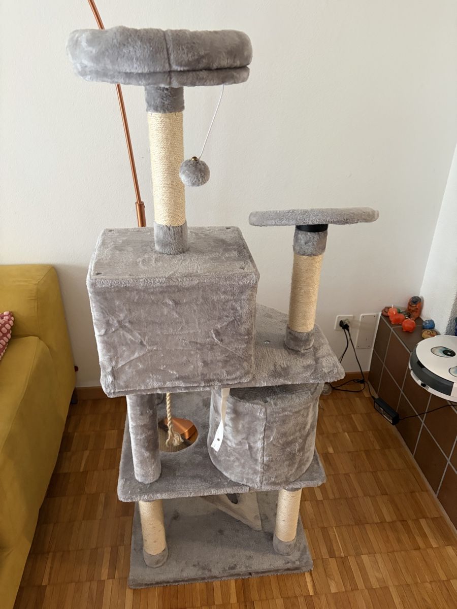Tiragraffi: Katzenbaum/Kratzbaum grau gut erhalten – Usato da Zürich venduto da PromYoda 4