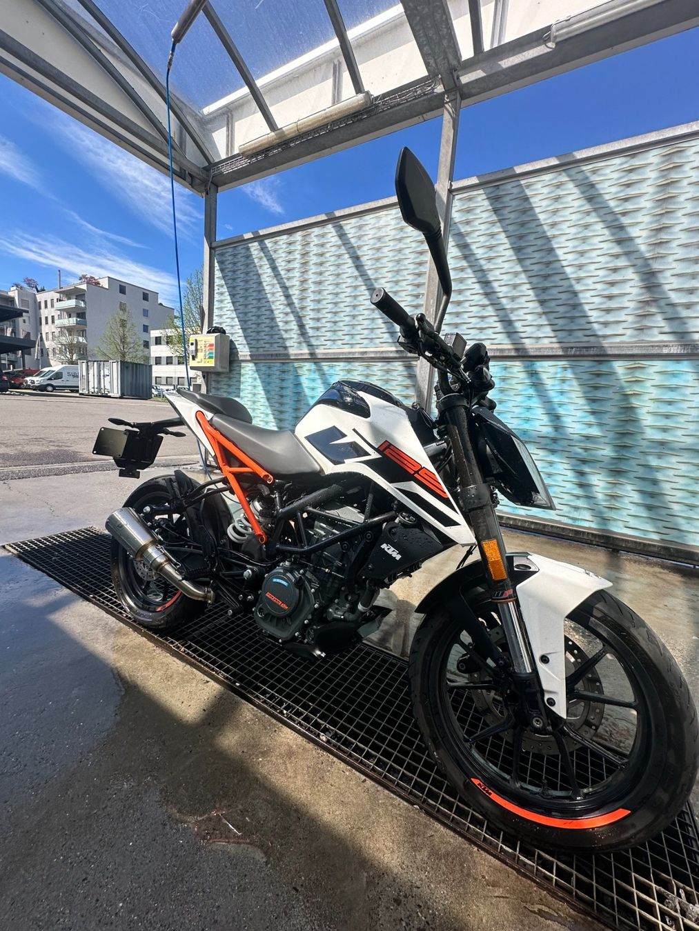 KTM Strada: KTM Duke 125 ABS – Usato da Spreitenbach venduto da Liddelfoot 8