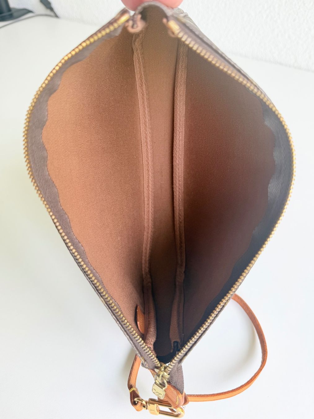 Louis Vuitton Borse da donna: Louis Vuitton Pochette Accessoires – Usato da Reinach AG venduto da gab_8s7m 7