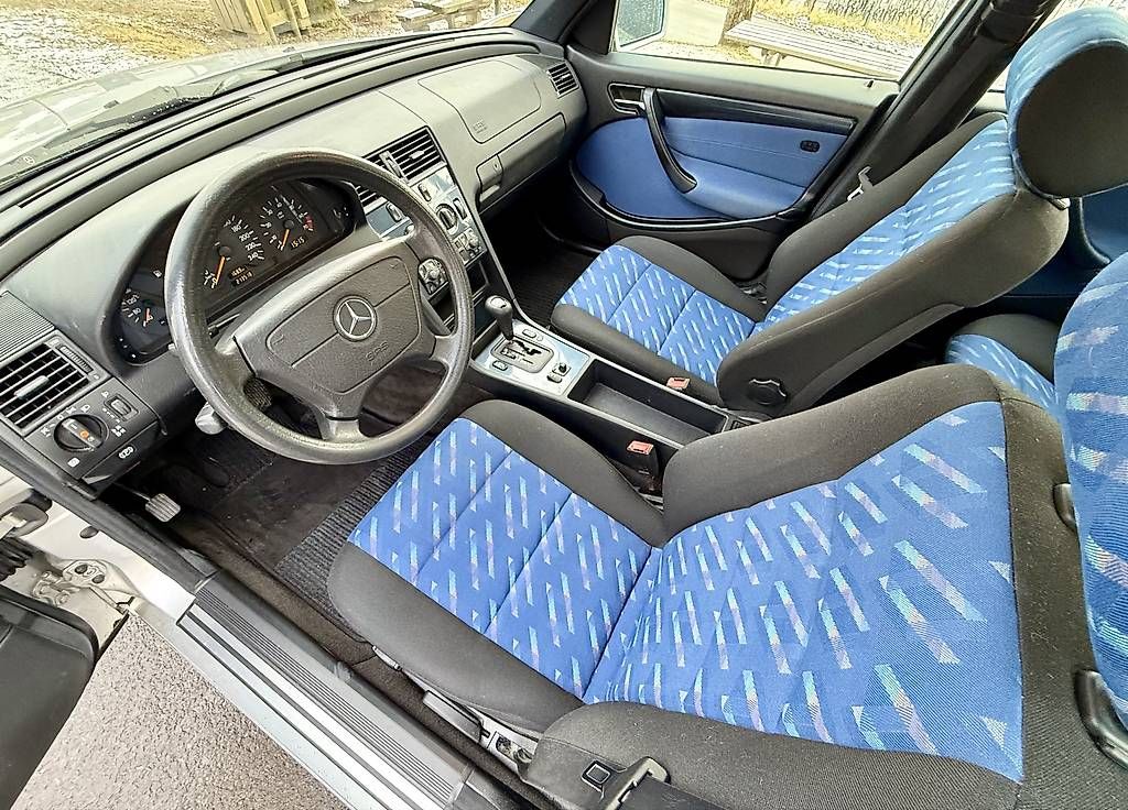 Autos: Mercedes Benz C 180 Esprit – D'occasion à Trasadingen par lul_r9q8 6