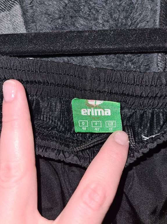 Pantaloni: Erima Trainerhose Gr. 40 Damen – Usato da Rupperswil venduto da Homer20 1