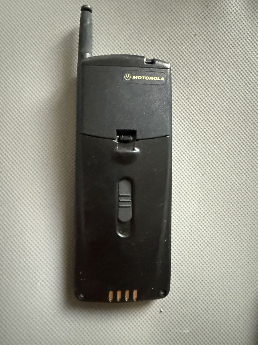 Motorola Telefoni cellulari / Smartphones: Motorola Slimlite – Usato da Embrach venduto da Tom1717 1