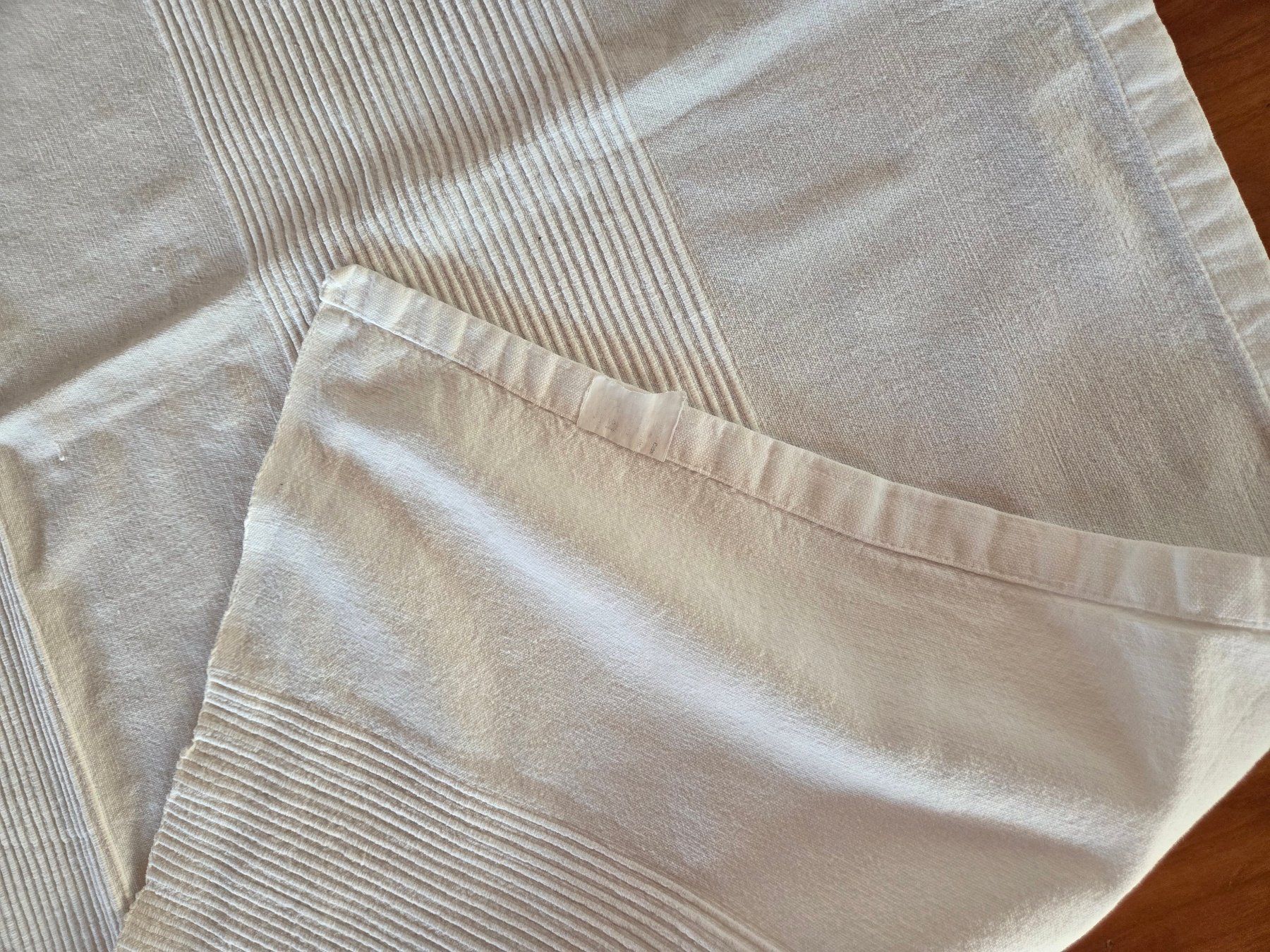 Coperte: 3 weisse Bettüberwürfe / Decken – Usato da St. Gallen venduto da Razoon77 1