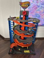 Hot Wheels Mega Garage inkl. viele Autos – grosses Parkhaus