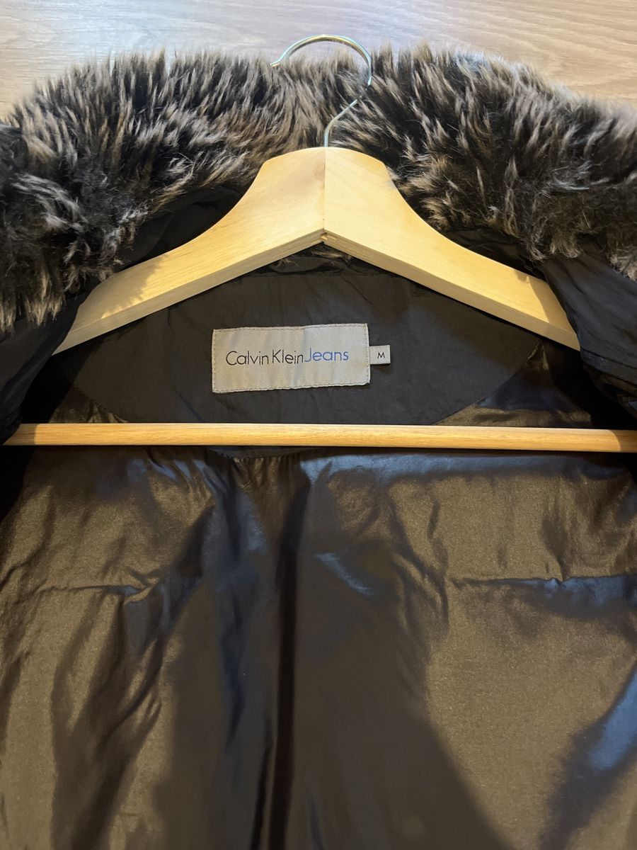 Calvin Klein Cappotti: Warm Winter Jacket with Fur, Calvin Klein – Usato da Adliswil venduto da Sale12 3