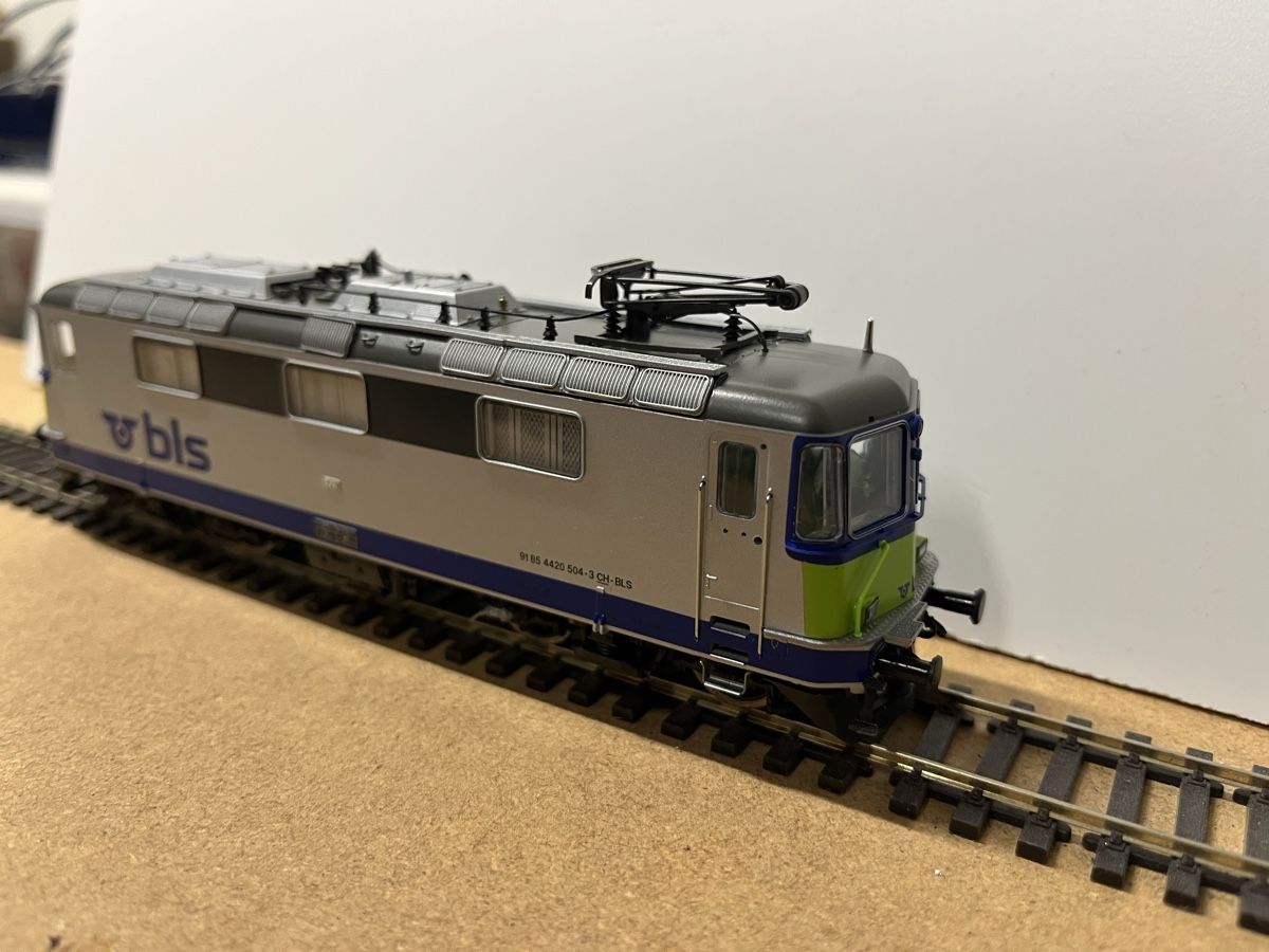 Roco Modellini di ferrovie: Roco 62691 BLS Re 420 504-3 DC – Nuovo (secondo la descrizione) da Lengnau BE venduto da savane84 2