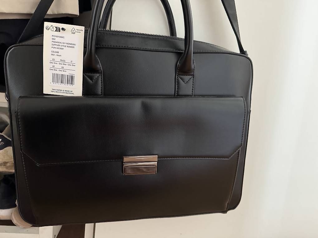 Borse: Pier One Notebooktasche - black - neu mit Etikette! – Usato da Kradolf venduto da ij5 1
