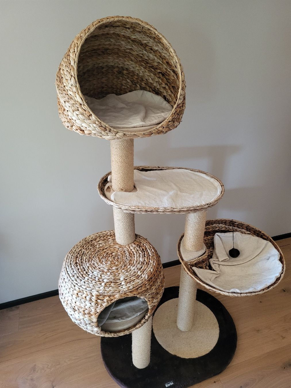 Arbres à chats: Karlie Katzenbaum, Kratzbaum – D'occasion à Gelfingen par Elmuel 1