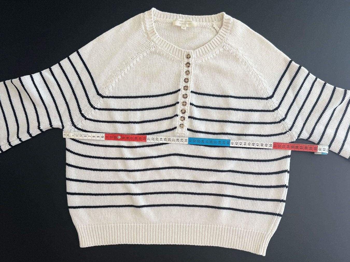 Sezane Maglioni & Felpe: Sézane · Pull Léontine · Ecru / Marine – Nuovo e nell'imballaggio originale da Crissier venduto da ChamoNova 3